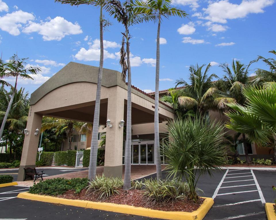Sleep Inn & Suites Ft Lauderdale International Airport Дания-Бич Экстерьер фото